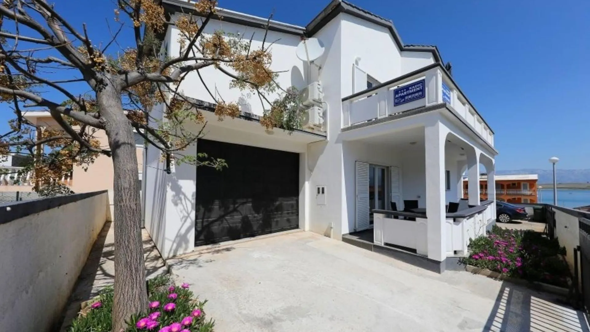 Apartment Carmen Deluxe Vir